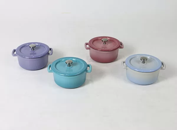 Hot Sale Mini Size Small Cast Iron Casserole Dish Pots With Wooden Base